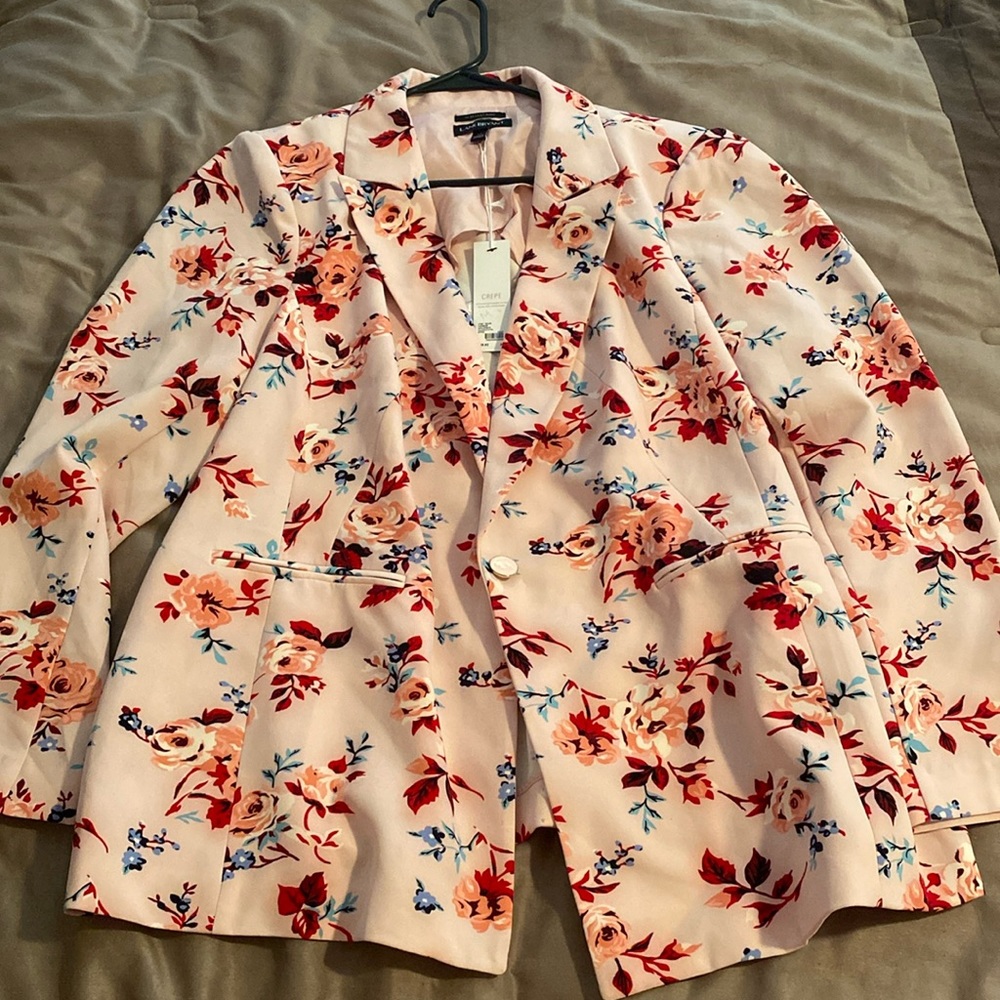 Lovely jacket. Never worn. Still with tags.
